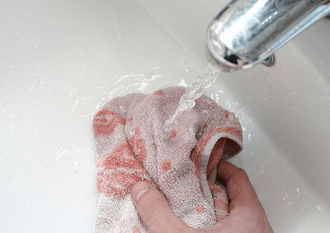 wet jelly towel