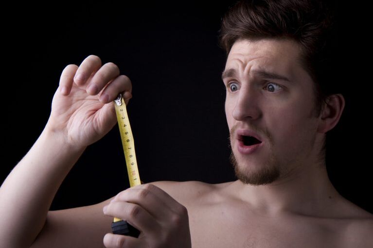 man measured his penis before enlarging with a pump